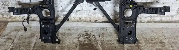 Radiator support slam panel bracket