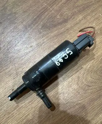 BMW 3 E90 E91 Headlight washer pump 7217792