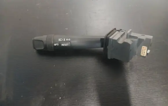 Volvo S60 Indicator stalk 30658618 03W37D