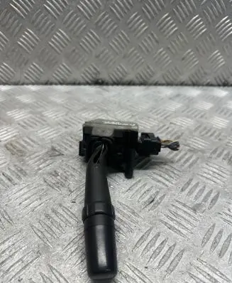 Toyota Avensis T250 Wiper control stalk 173654