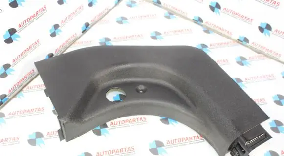 Foot area side trim