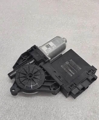 Volvo XC40 Front door window regulator motor 31674757