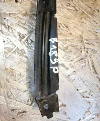 Mercedes-Benz B W245 Front bumper mounting bracket A1698850414 76S005005