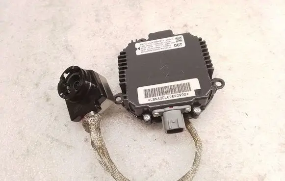 Nissan Murano Z50 Headlight ballast module Xenon NZMNS111LBNA
