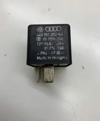 Audi A6 S6 C5 4B Other relay 443951253AA 899574000 219