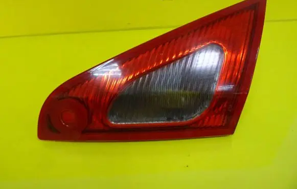 Mitsubishi Colt Tailgate rear/tail lights 8336A029