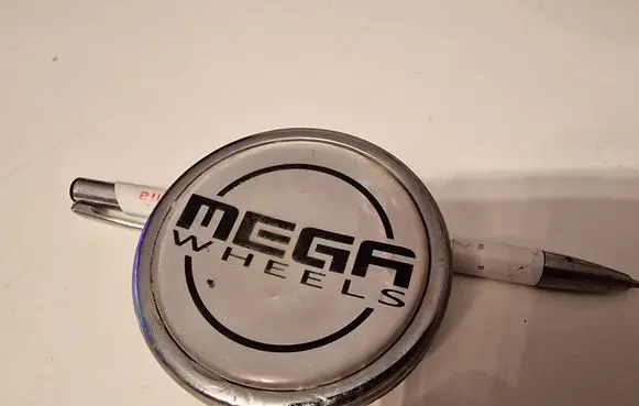 Subaru Legacy Original wheel cap M152