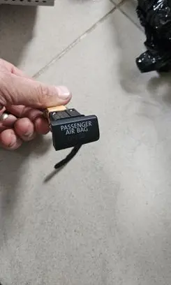 Volkswagen Touareg II Passenger airbag on/off switch 7P6919234