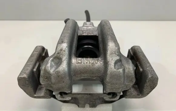 BMW 4 F32 F33 Rear brake caliper 6850858