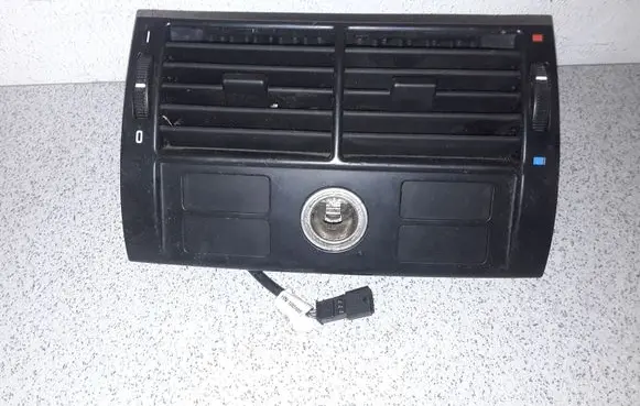 BMW X5 E53 Rear air vent grill 8409081 8370910 8370911