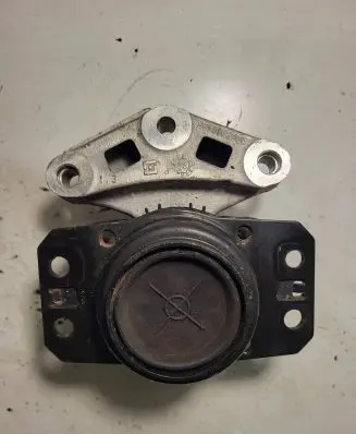 Citroen C4 I Picasso Engine mount bracket 9636845880 9636583980 9636270080