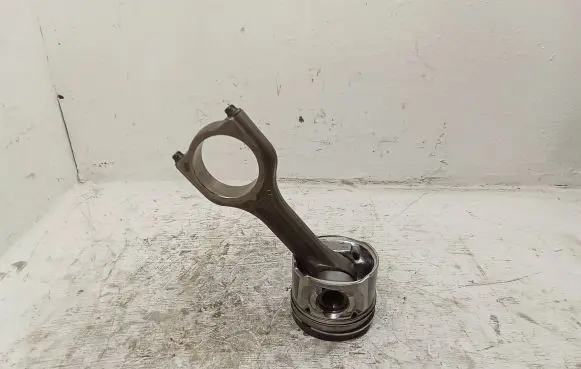 Volvo V70 Piston with connecting rod 75L101 619