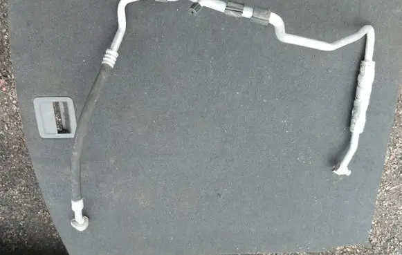 Volkswagen Golf VI Air conditioning (A/C) pipe/hose 1K0820743FD