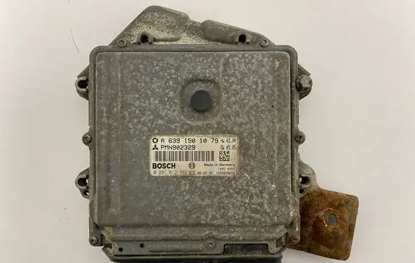 Mitsubishi Colt Engine control unit/module PMN902329 A6391501079 0281012392