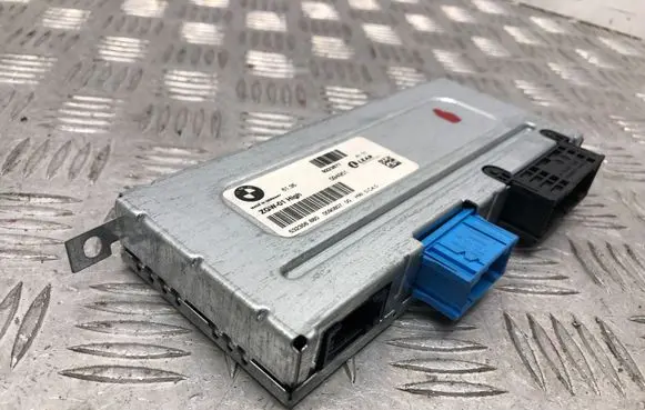 BMW 5 F10 F11 Gateway control module 9223877 532356880 094951
