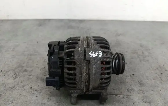 Volkswagen PASSAT B5 Generator/alternator