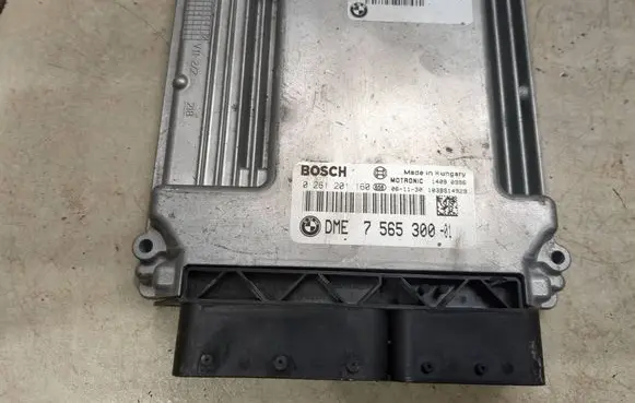 BMW 3 E90 E91 Engine control unit/module 0261201160 7565300 1039S14929