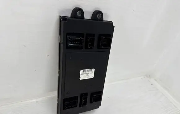 Mercedes-Benz ML W164 Fuse box set A1645407662 A1644422200 A1645455932