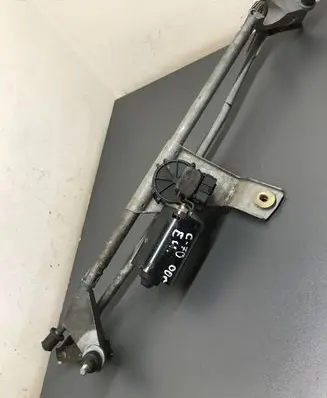 Volvo C70 Front wiper linkage and motor