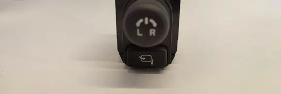 Fog light switch