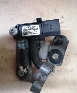 Volkswagen Touran I Exhaust gas pressure sensor 076906051A AG1717TN3