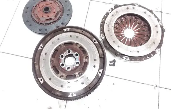 Audi A4 S4 B5 8D Clutch set kit 028105266A 028141035M