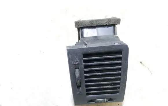 Hyundai Getz Dash center air vent grill