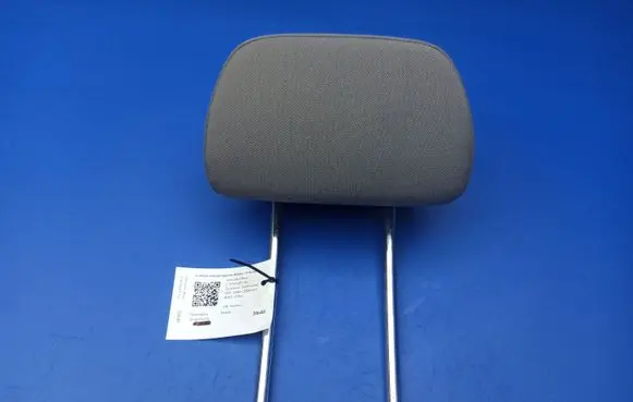 Mercedes-Benz C W204 Rear seat headrest 28407