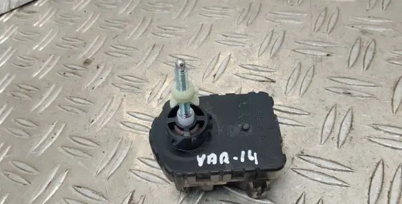 Toyota Yaris Headlight level adjustment motor 