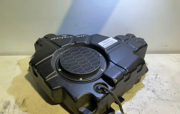 Jeep Grand Cherokee Subwoofer speaker 26777W 05064610AC F1AA051143571