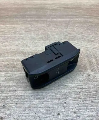 BMW 5 E39 Sunroof switch 8352182