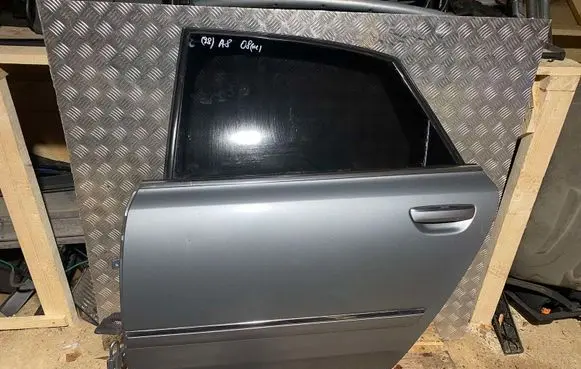 Audi A8 S8 D3 4E Rear door