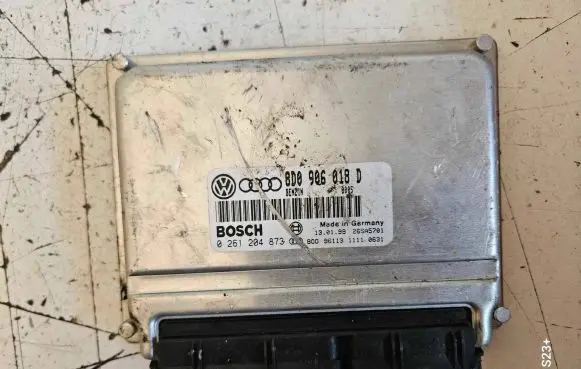 Audi A4 S4 B5 8D Engine control unit/module 8D0906018D 26SA5701 0261204873