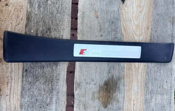 Audi A4 S4 B7 8E 8H Rear sill trim cover 8e0853376a