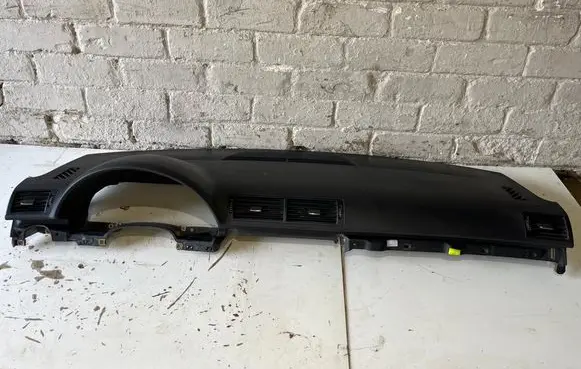 Audi A4 S4 B7 8E 8H Dashboard