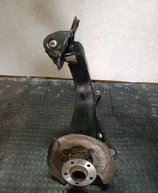 BMW X2 F39 Rear wheel hub spindle/knuckle 6851580