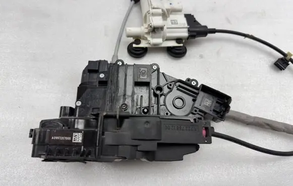 Mercedes-Benz S W222 Rear door lock A2227661200
