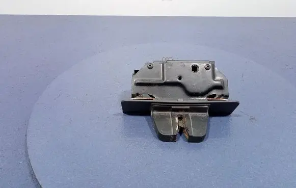 Opel Vectra C Tailgate/trunk/boot lock/catch/latch 495072894