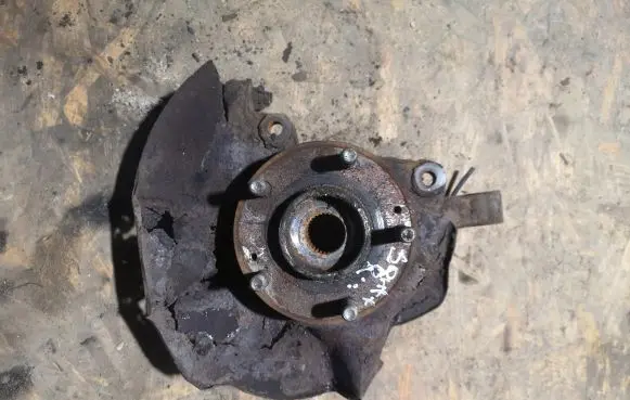 Hyundai Santa Fe Front wheel hub