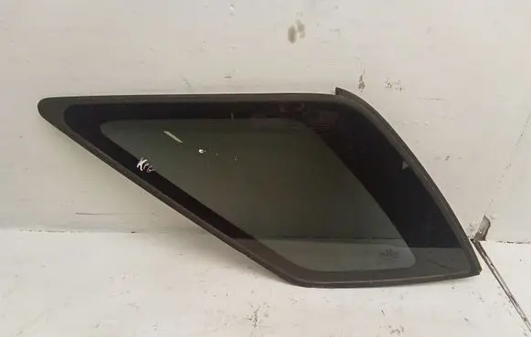 KIA Sorento Rear side window