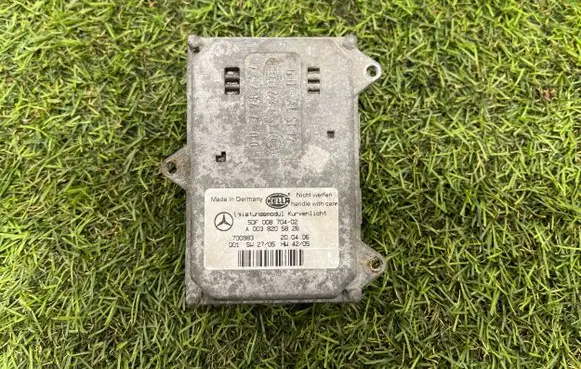 Mercedes-Benz R W251 Headlight ballast module Xenon A0038205826