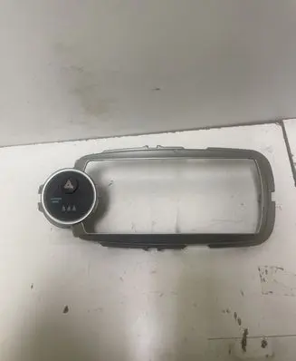 Toyota Yaris Hazard light switch 839500D050