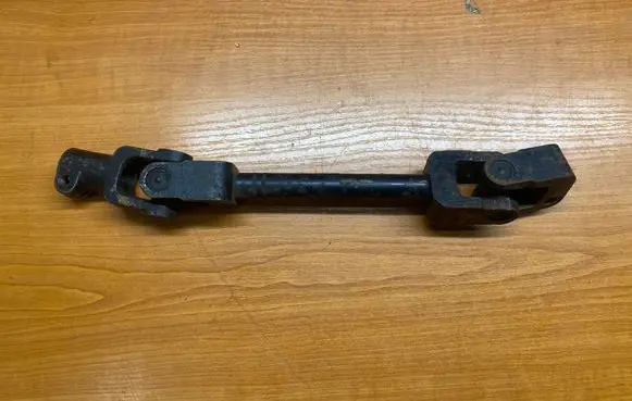 Volkswagen PASSAT B3 Steering column universal joint 191419955D