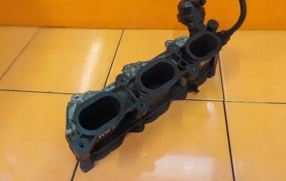 Audi A6 S6 C6 4F Intake manifold 06E133109H SSACY