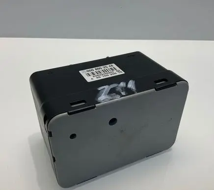 Mercedes-Benz E W211 Central locking vacuum pump 0008002548 A3510020010
