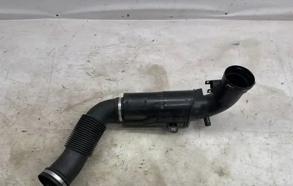 BMW X2 F39 Air intake hose/pipe 8693166 13718693166 28557610