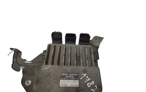 Toyota Corolla Verso E121 Fuel injection control unit/module 8987120070 1310001371