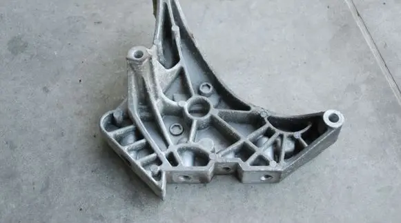 Skoda Octavia Mk2 (1Z) Engine mounting bracket 03L199207