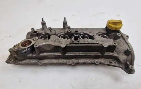 Nissan Qashqai Rocker cam cover 132653841R