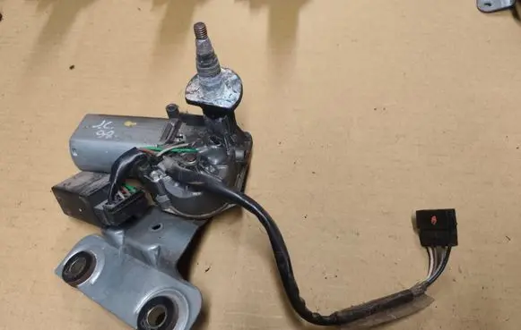 Rear window wiper motor
